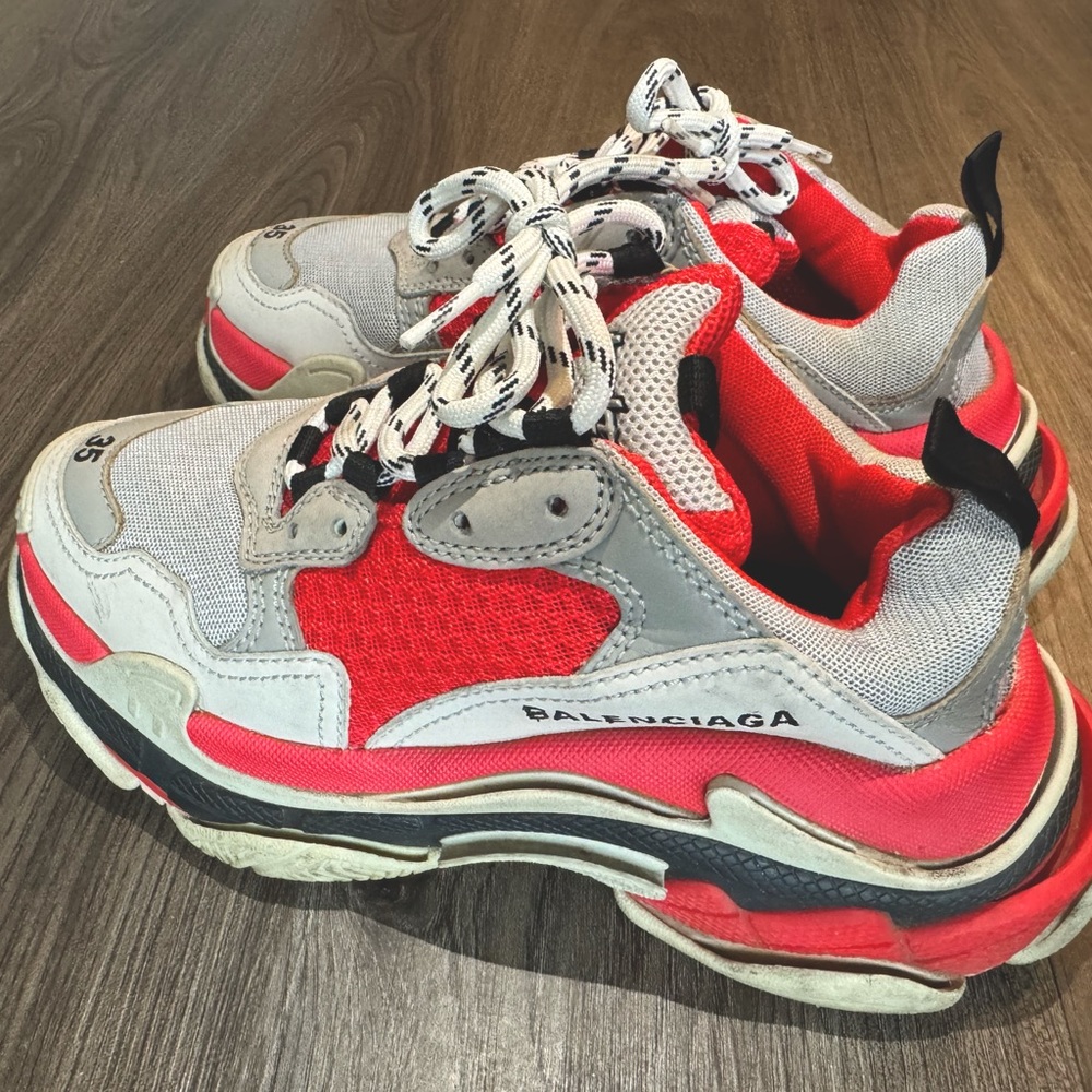 BALENCIAGA
Colorblock Pattern Chunky Sneakers
Size: 5 | IT 35